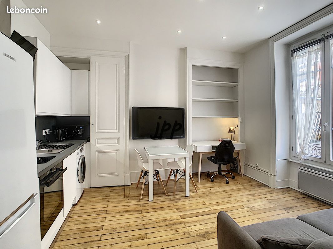 Appartement 2 pièces 27 m² · à Oullins-Pierre-Bénite · 27 m² · 920 €/mois