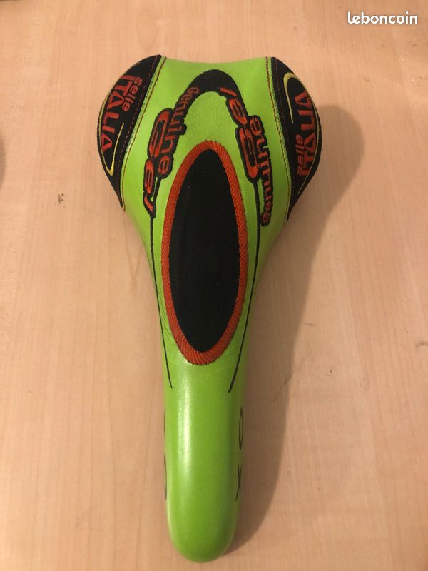 Selle (image 1)