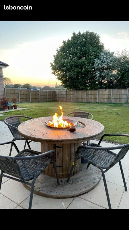 Table barbecue / brasero en bobine de câble – pièce unique artisanale (image 1)