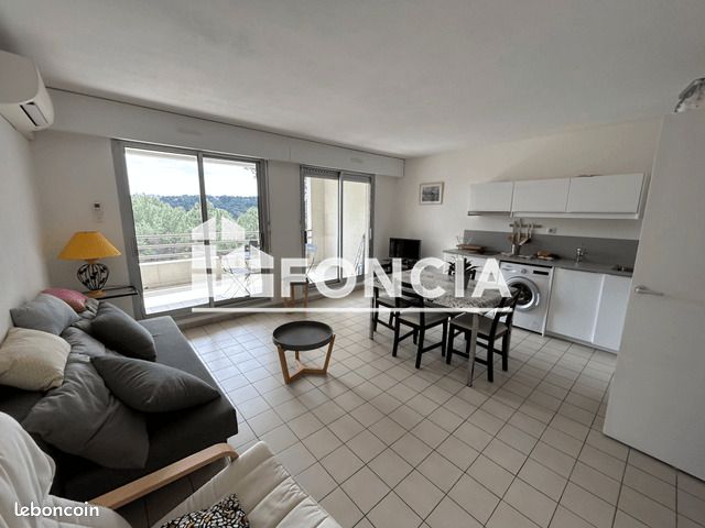 Appartement 2 pièces 45 m² · à Nîmes · 45 m² · 820 €