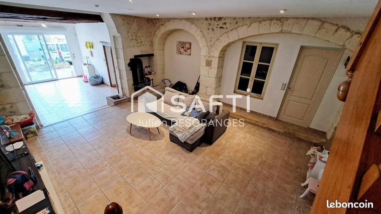 Maison 8 pièces 203 m²