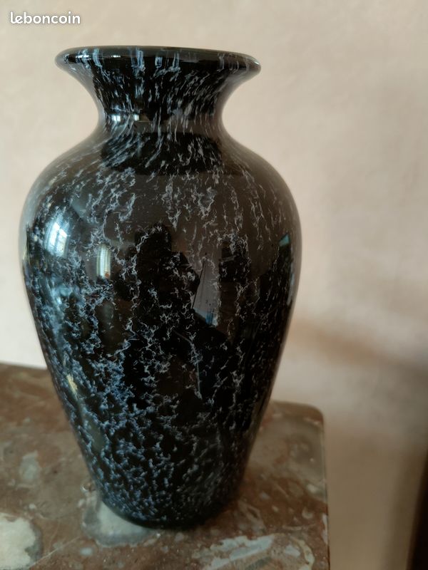Vase (image 1)