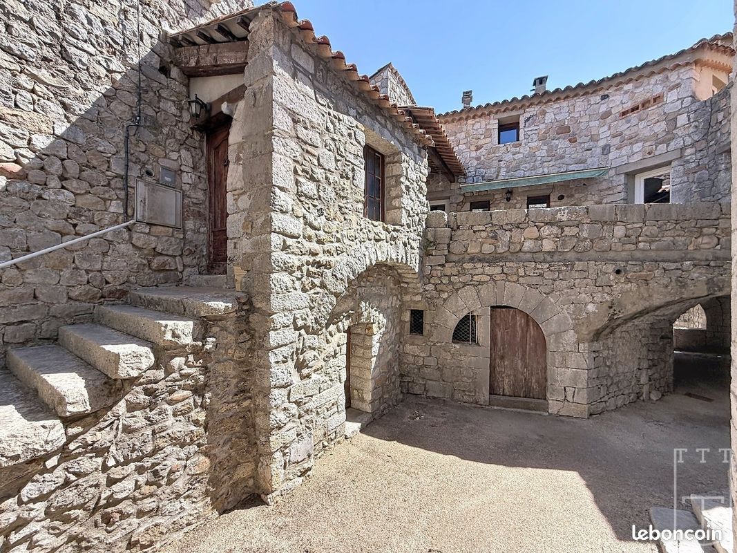 Maison 5 pièces 91 m² · à Ruoms · 91 m² · 192 000 €