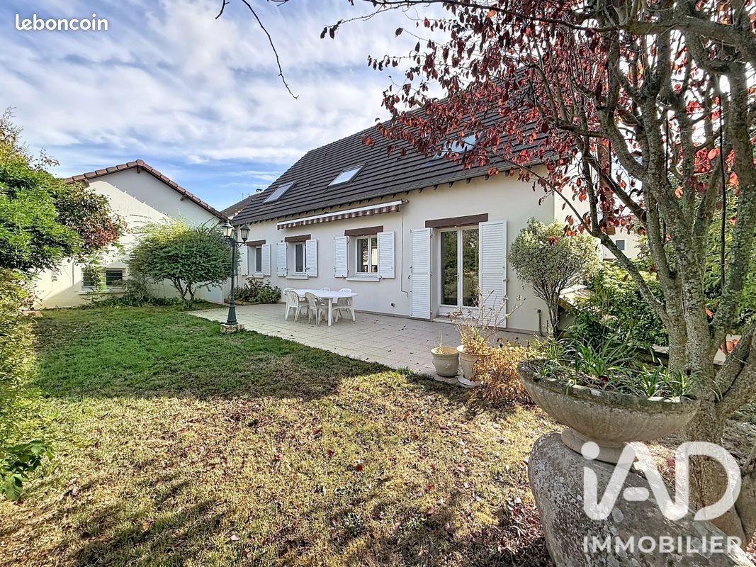 Maison 7 pièces 179 m² · à Liverdy-en-Brie · 179 m² · 450 000 €