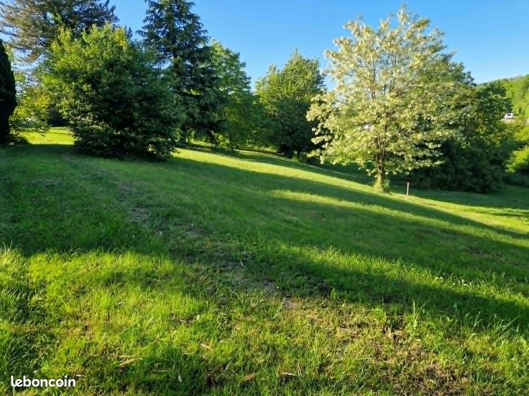 Terrain constructible · à Saint-Amour · 57 000 €