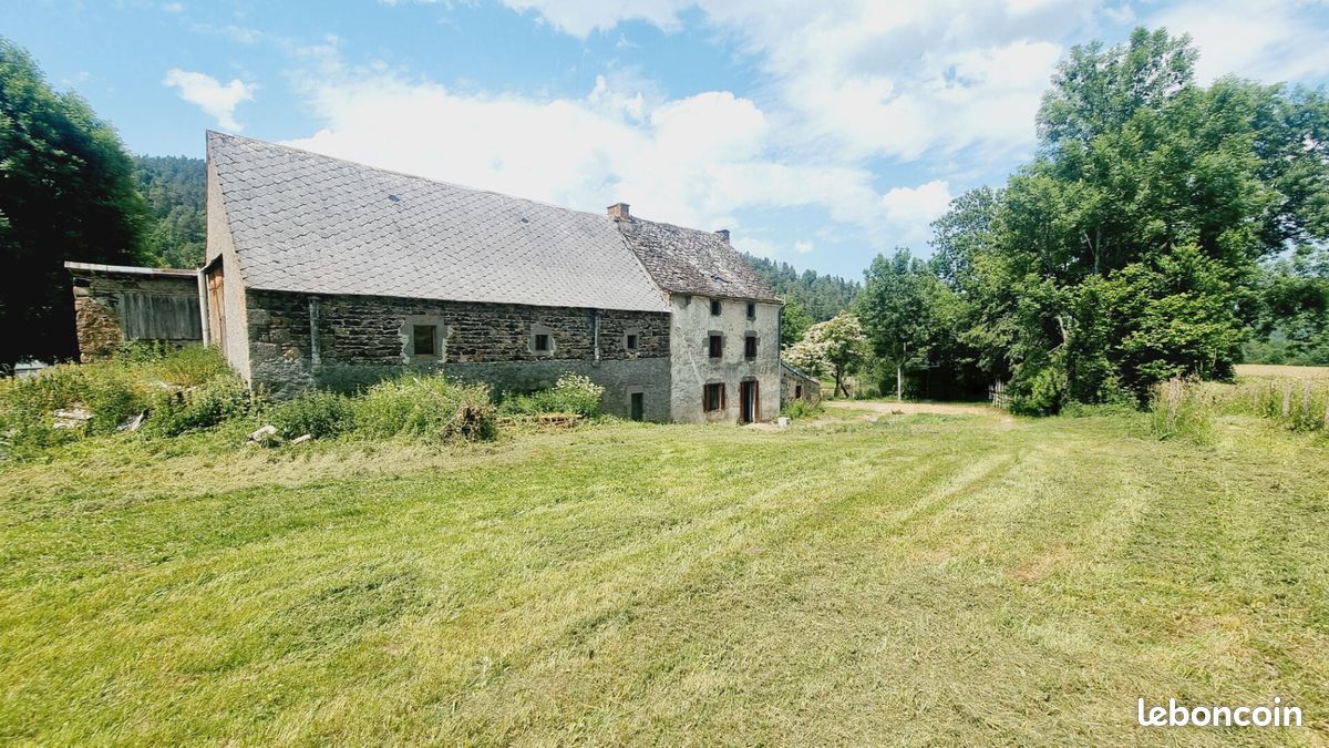 Maison 4 pièces 145 m² · à Saint-Victor-la-Rivière · 145 m² · 190 000 €