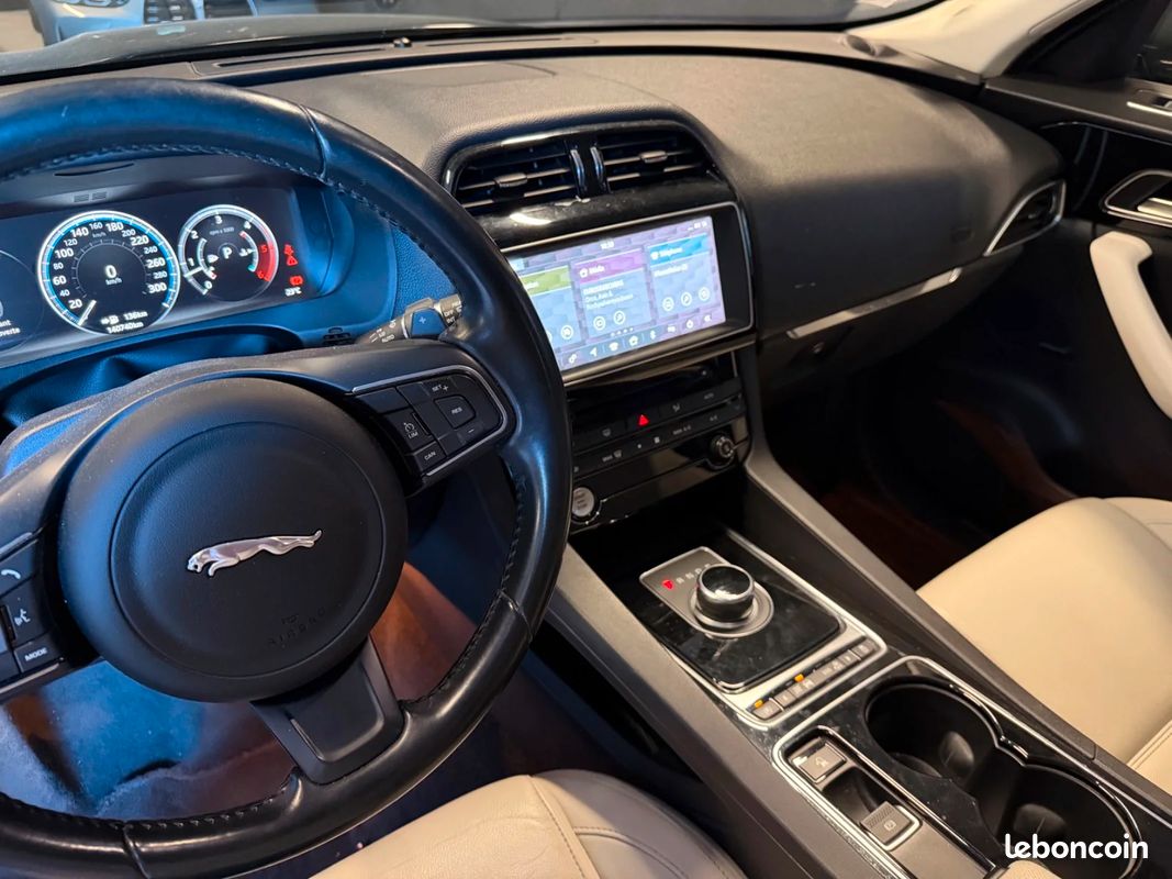 JAGUAR F-PACE V6 3.0 D - 300 ch AWD BVA8 Prestige (image 12)