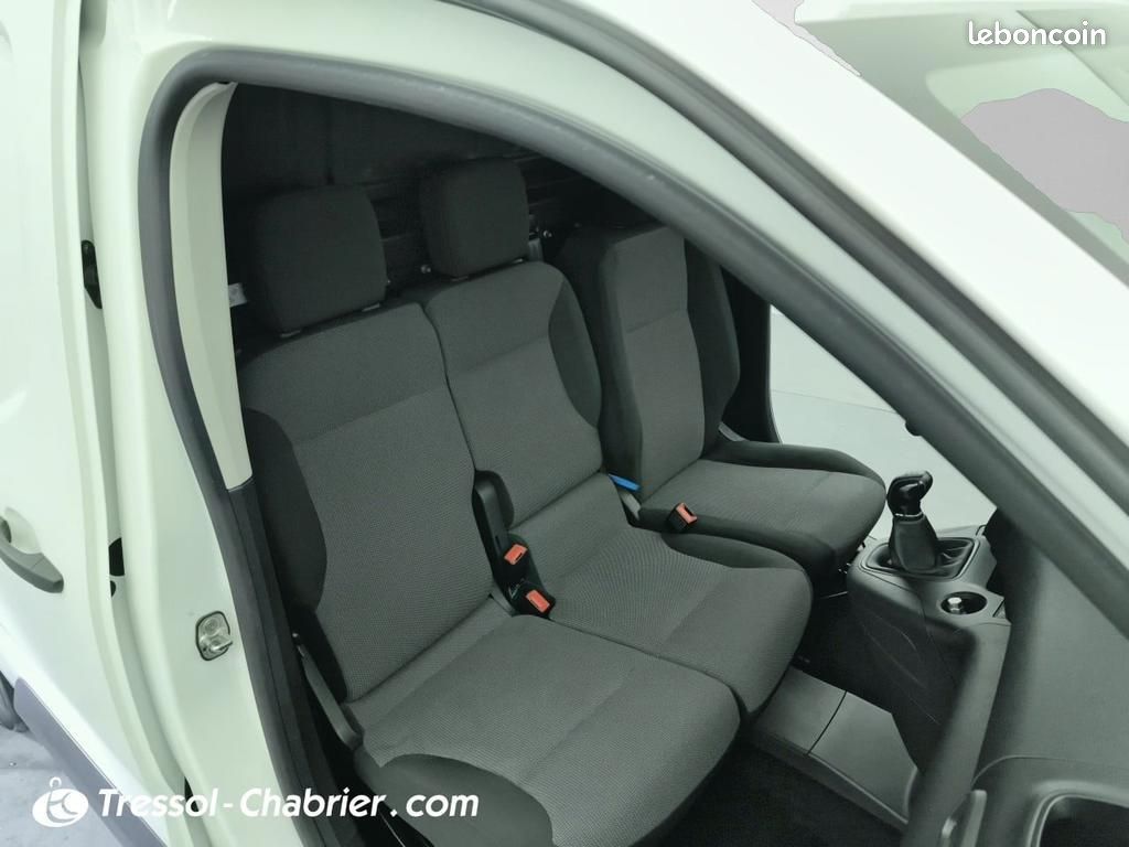 Peugeot Partner FOURGON STANDARD 650 KG BLUEHDI 100 S&S BVM5 ASPHALT (image 24)