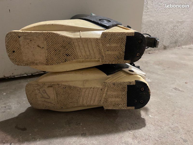 Chaussure de ski femme (image 1)