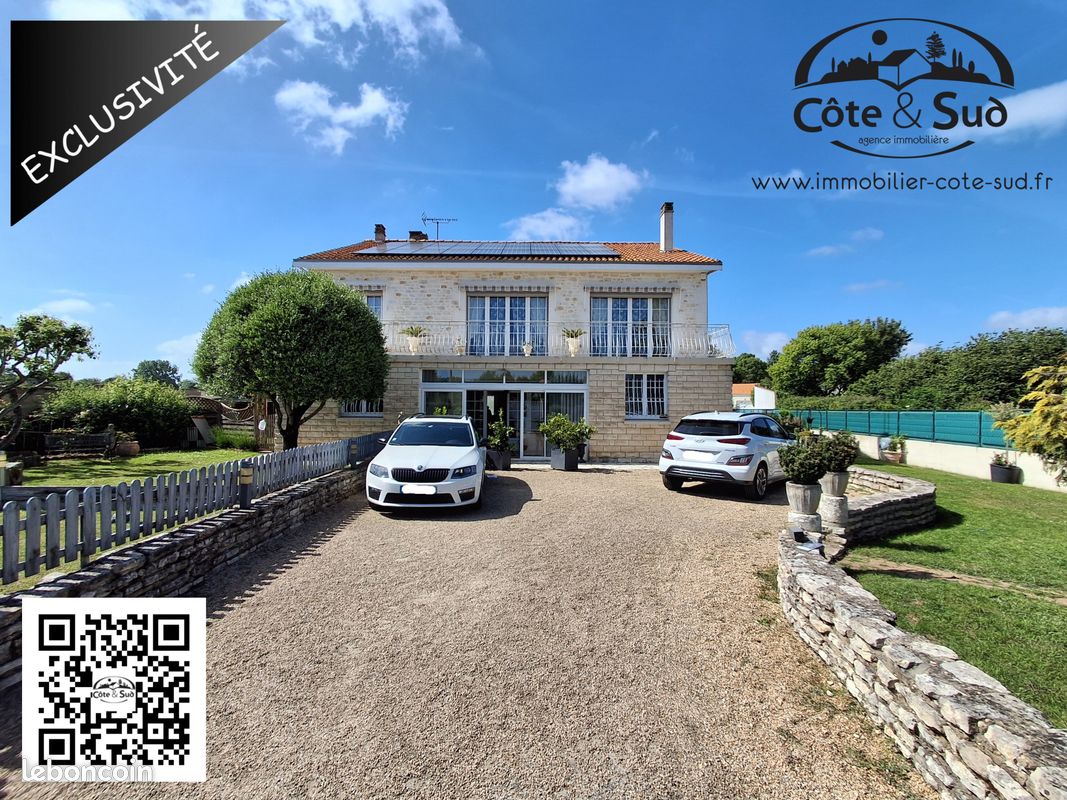 Maison 10 pièces 285 m² · à Échillais · 285 m² · 499 200 €