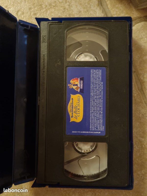 Cassette vhs la belle et le clochard (image 2)