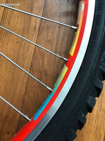 Paire De Jantes De Vélo De Course Vintage - Années 1970/80 - Moyeux Suzue Et Jantes Rigida