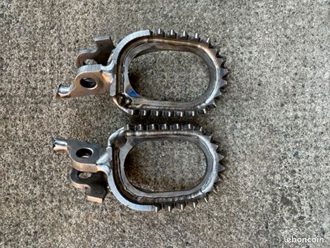 Repose-pieds titane – KX250 2021-2024 (image 2)