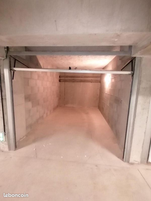 Parking 1 pièce 14 m² · à Bruz · 14 m² · 85 €/mois