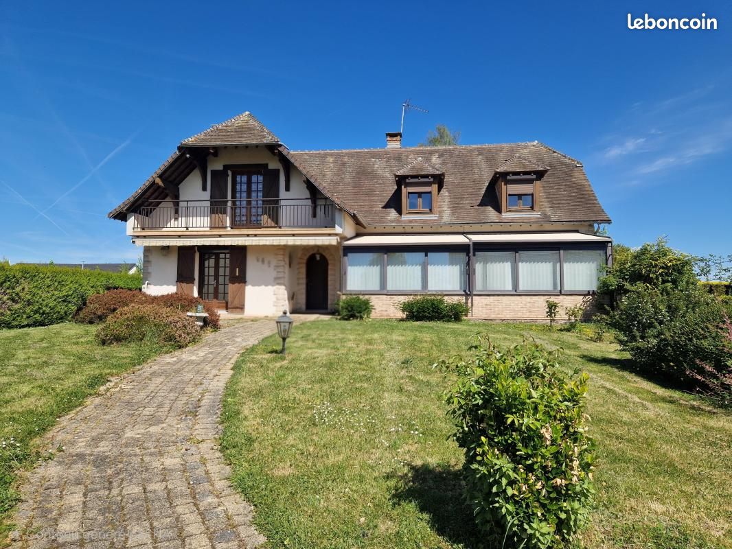 Maison 7 pièces 230 m² · à Mareuil-en-Brie · 230 m² · 350 000 €
