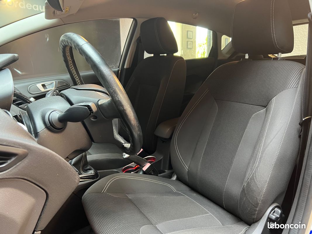 Ford fiesta 1.0 scti 100 titanium - gps - bluetooth - clim auto - suivi entretien - faible kilometrage (image 5)
