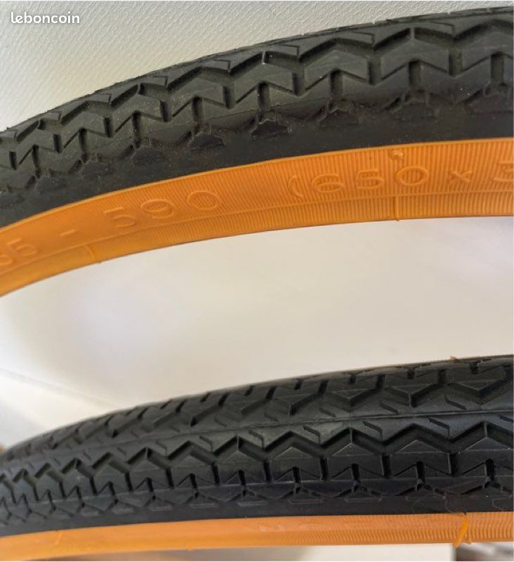 PNEU CITY 650 X 35A MICHELIN WORLD TOUR NOIR