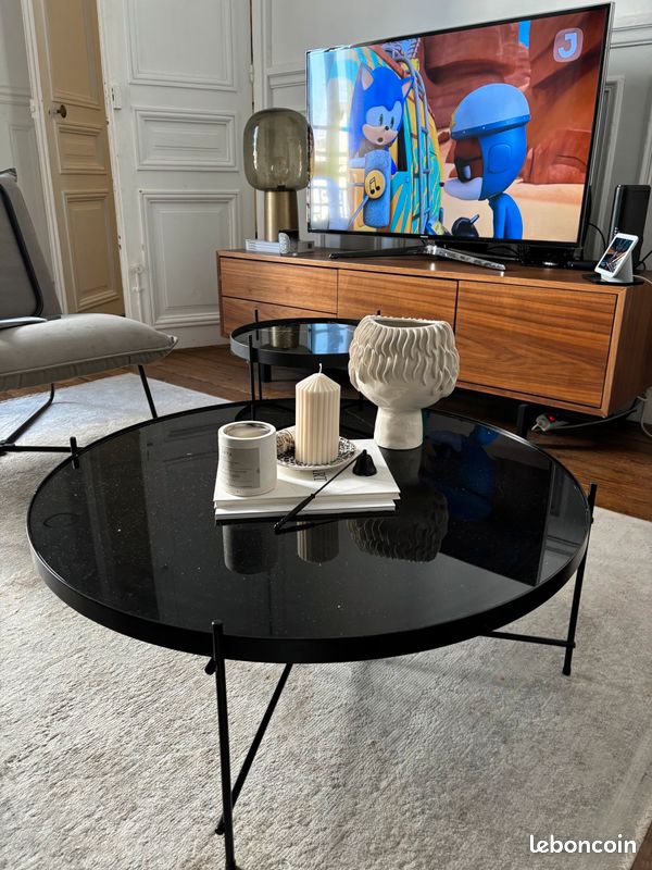 Table basse noire (image 1)