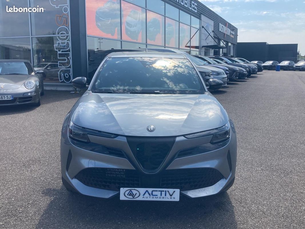ALFA ROMEO JUNIOR 1.2 ibrida 145 speciale e-dct6 (image 2)