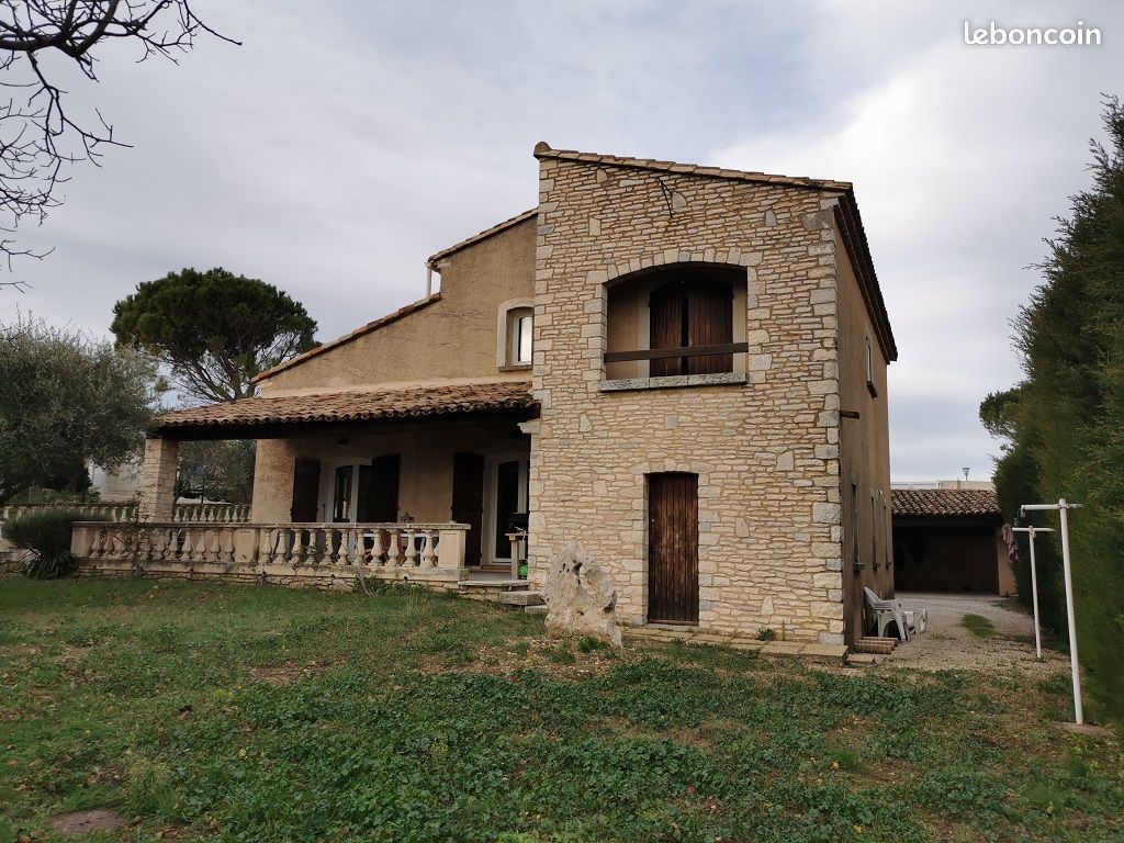 Maison 4 pièces 124 m² · à Rochefort-du-Gard · 124 m² · 1 347 €