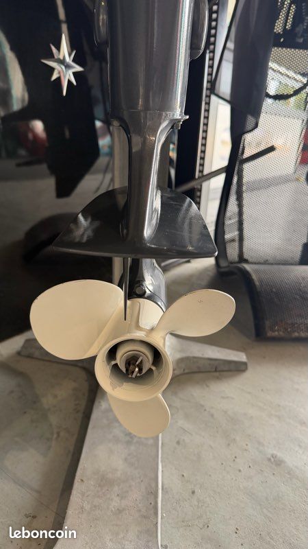 Moteur yamaha four stroke 15cv arbre court (image 9)