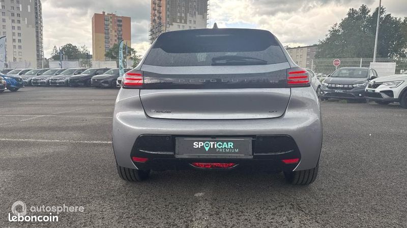Peugeot 208 e-208 136ch GT (image 6)