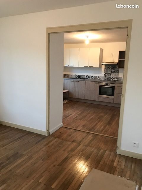 Appartement 5 pièces 78 m² · à Les Touches · 78 m² · 845 €