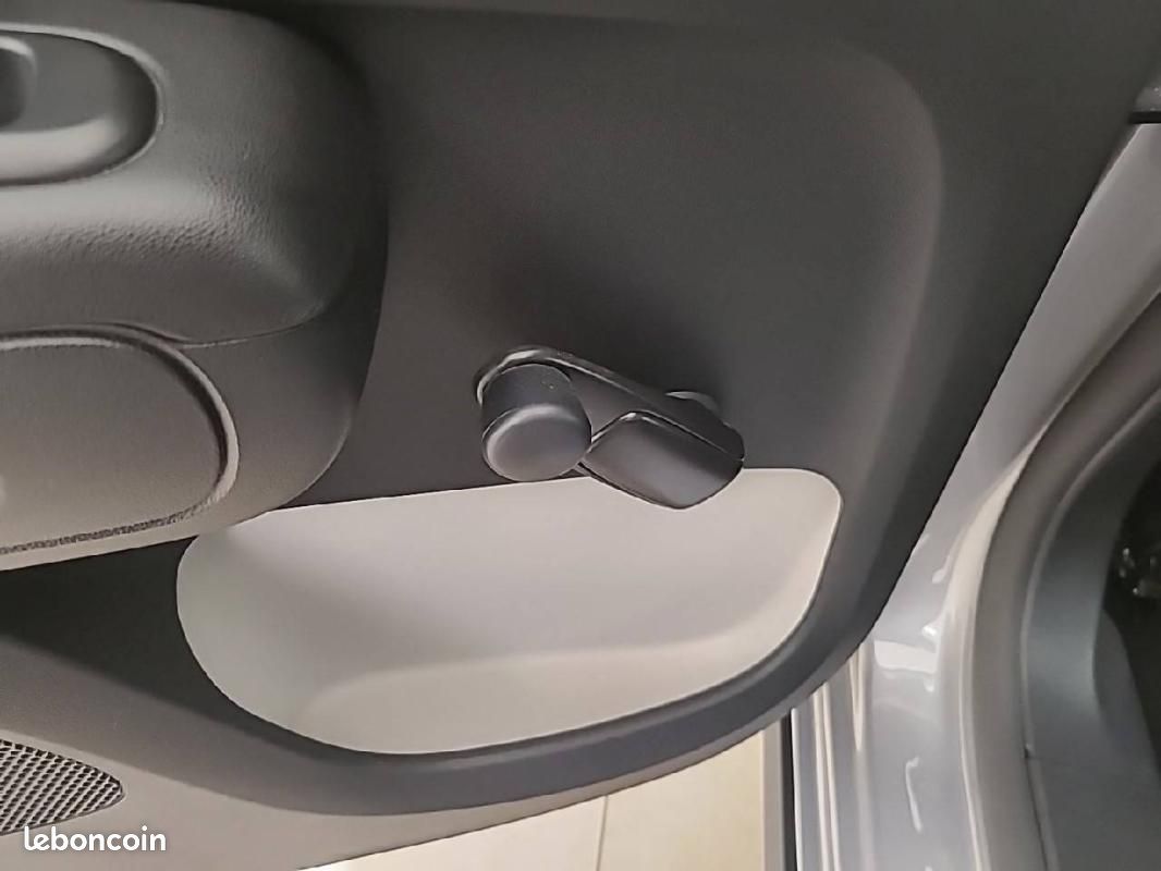 Citroën C3 PureTech 83 S&S BVM5 - YOU (image 26)