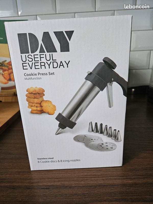 Presse à biscuits aluminium (13 disques + 8 douilles) - IBILI