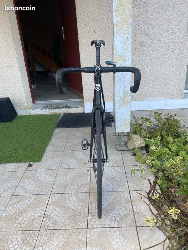 VÉLO À ENGRENAGES fixes ultra durable tube pneu non pneumatique 24x1 3