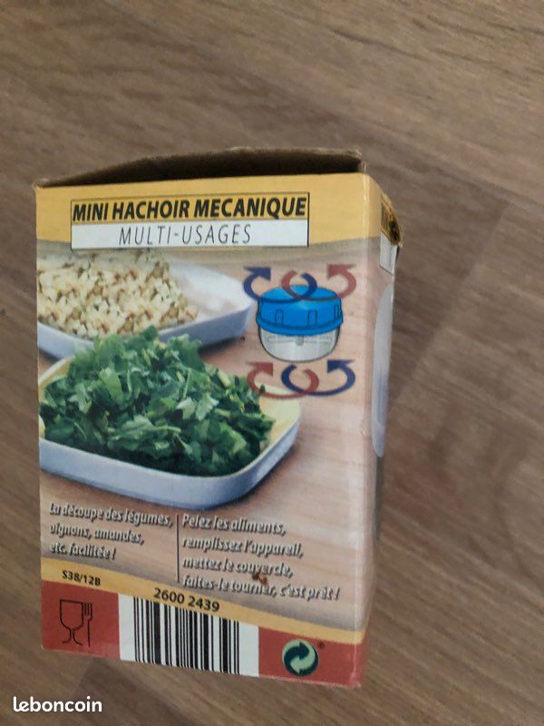 Mini hachoir mécanique multi-usages (image 2)