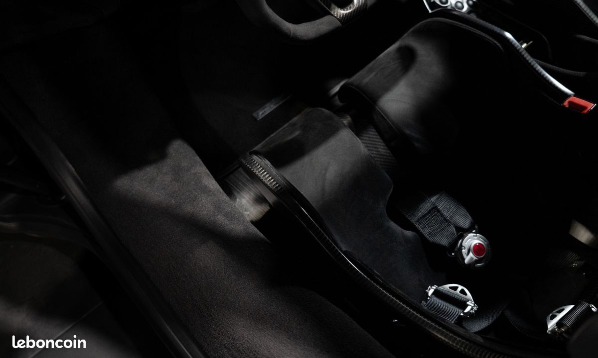 MCLAREN 600 LT V8 600 – FRANÇAISE / Baquets Senna / Cam Recul / Arceau / Carbone / Harnais / 1568E/Mois (image 16)