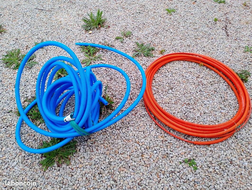 Tubes PER gainés bleu et rouge (image 1)