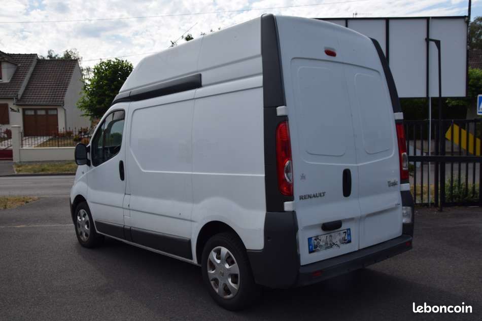 Renault TRAFIC II CONFORT 2.0 DCI 90CV L1 H2 ........ PAR OUVERT 7/7 SUR RDV ......... (image 5)