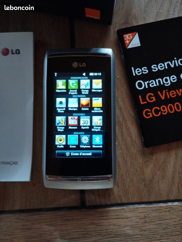 Fichier:Viewty Smart (LG-GC900).jpg - Wikipédia