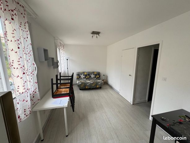 Studio 1 pièce 28 m²