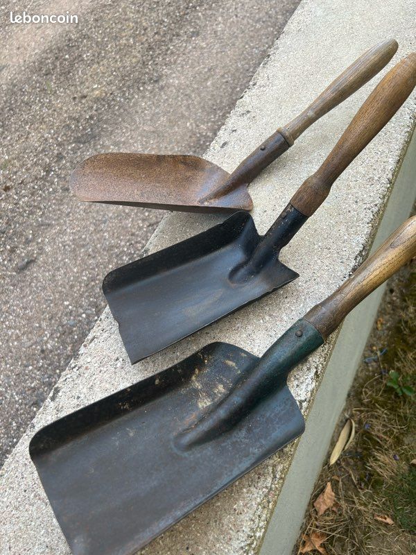 Pelle à charbon (image 1)