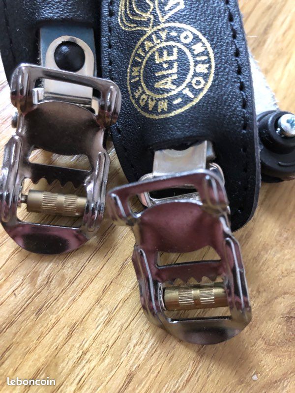 Boutons De Sangles De Cale-pieds REG Italy Pour Vélo De Course - Neuf D'Époque