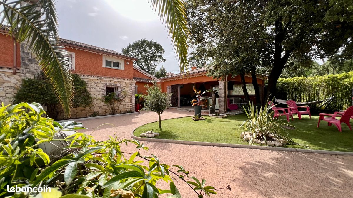 Maison 4 pièces 170 m² · à Saint-Privat-des-Vieux · 170 m² · 535 000 €
