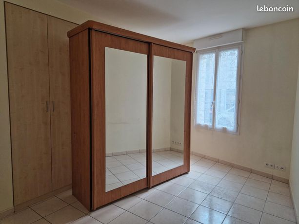 https://img.leboncoin.fr/api/v1/lbcpb1/images/7b/2f/12/7b2f12b6c84a032dd5ad246016773a1cde0d3dad.jpg?rule=ad-image