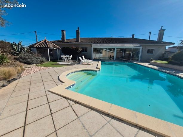 Maison 8 pièces 223 m²
