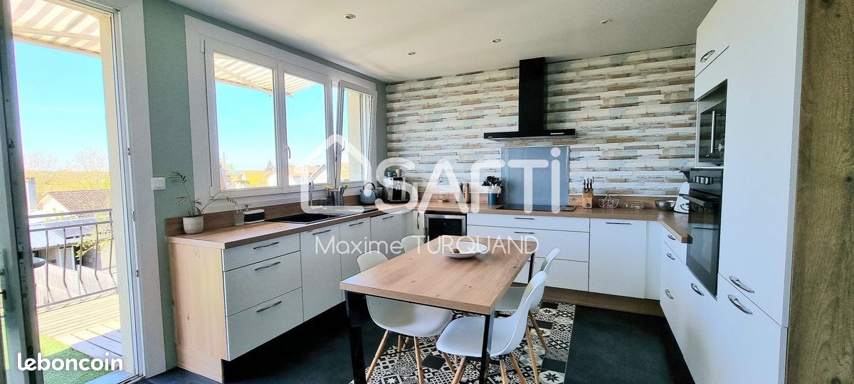 Maison 6 pièces 169 m² - Bressuire 79300 (image principale 5)