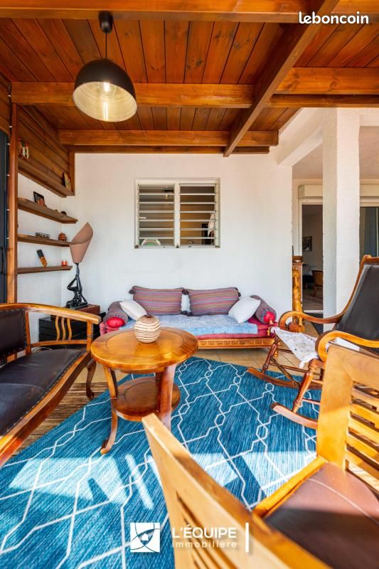 Maison 4 pièces 137 m² · à Saint-Denis · 137 m² · 438 690 €