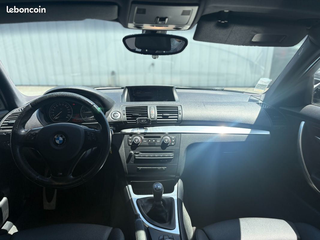 BMW SERIE 1 E87 LCI 120d 177 ch Sport Design - Pack M Complet - TOIT OUVRANT - SIEGES ELECTRIQUE/CHAUFFANT (image 11)