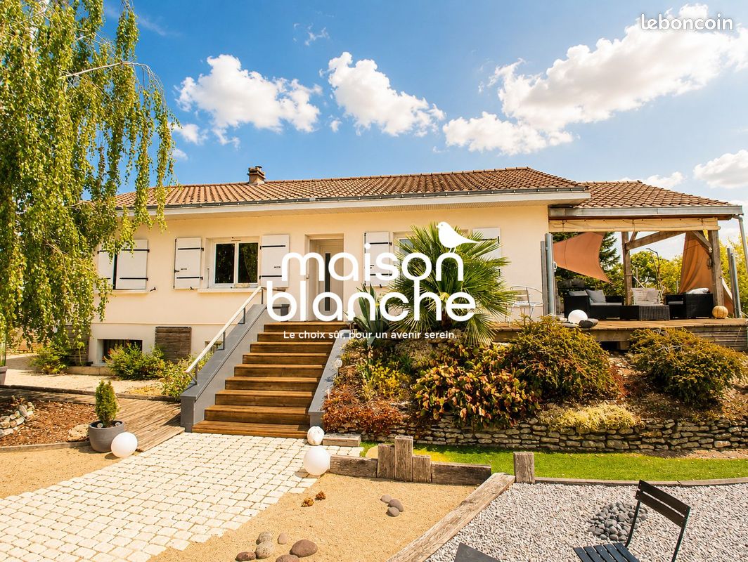 Maison 5 pièces 143 m² · à Airvault · 143 m² · 192 600 €