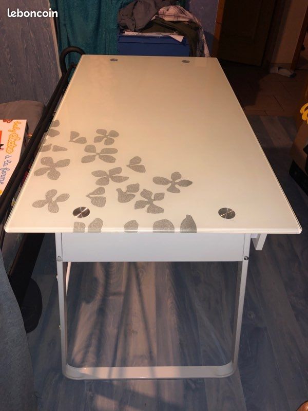 Bureau (image 2)