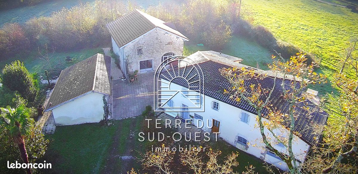 Maison 9 pièces 300 m² · à Bidache · 300 m² · 565 000 €