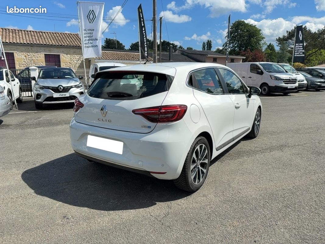 Clio 1.6 E-Tech 140ch Intens -21 (image 3)
