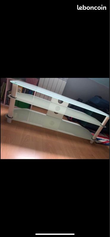 Meuble télé en verre (image 2)