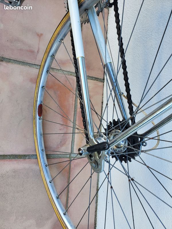 Vélo Ancien PEUGEOT Années 1900/10 - Roues à Jantes Bois - Taille 650B - Projet Restauration